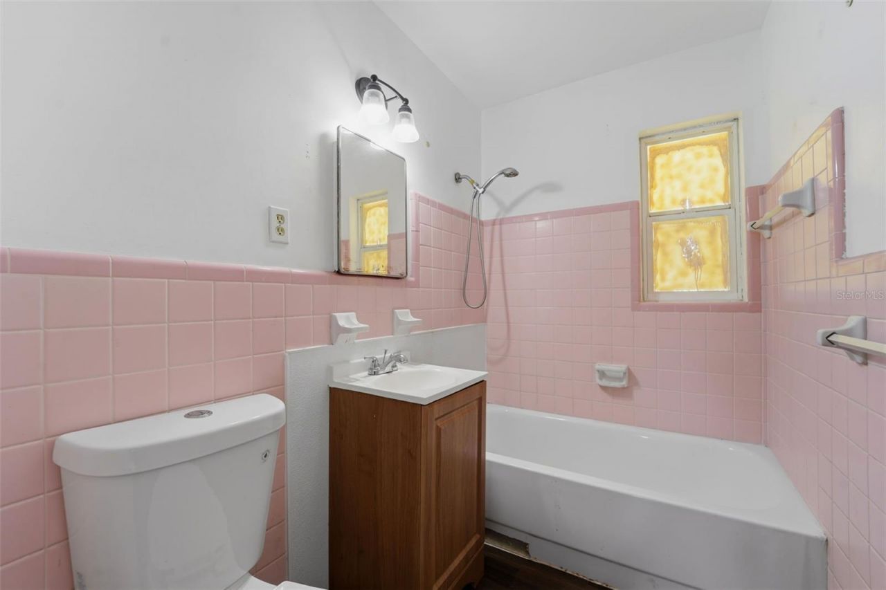 3235 Emerson Avenue S, Saint Petersburg, FL 33712 Photo