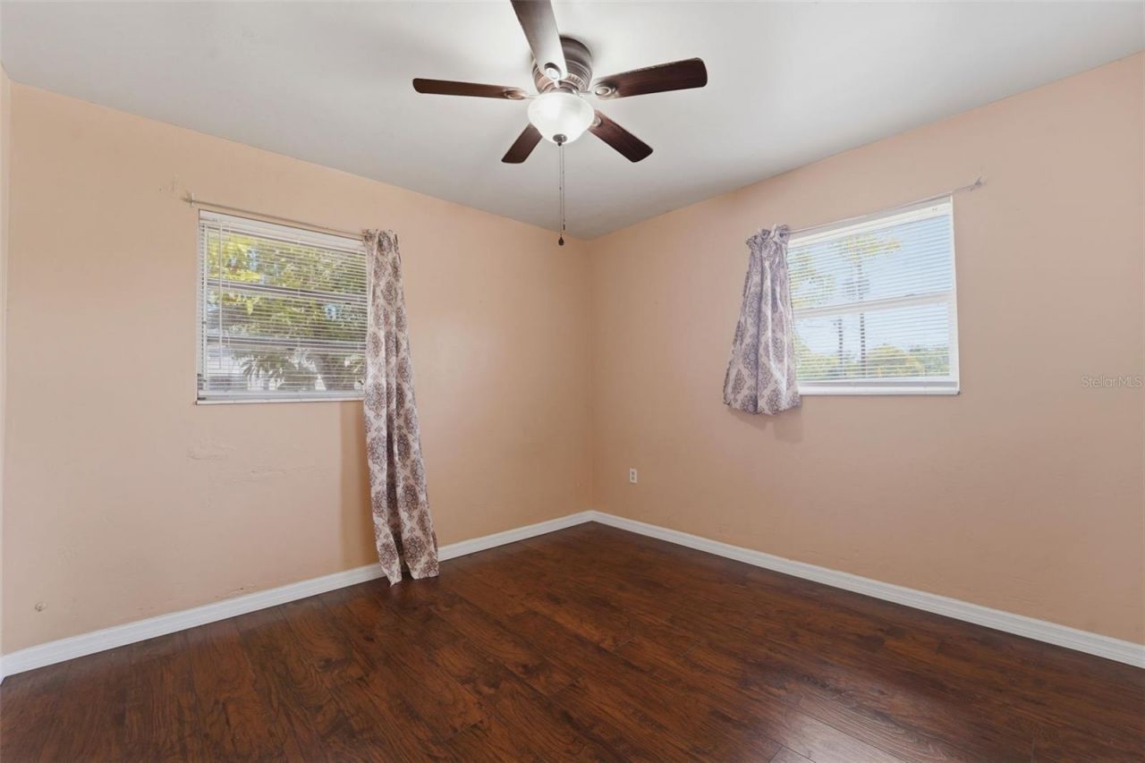 3235 Emerson Avenue S, Saint Petersburg, FL 33712 Photo