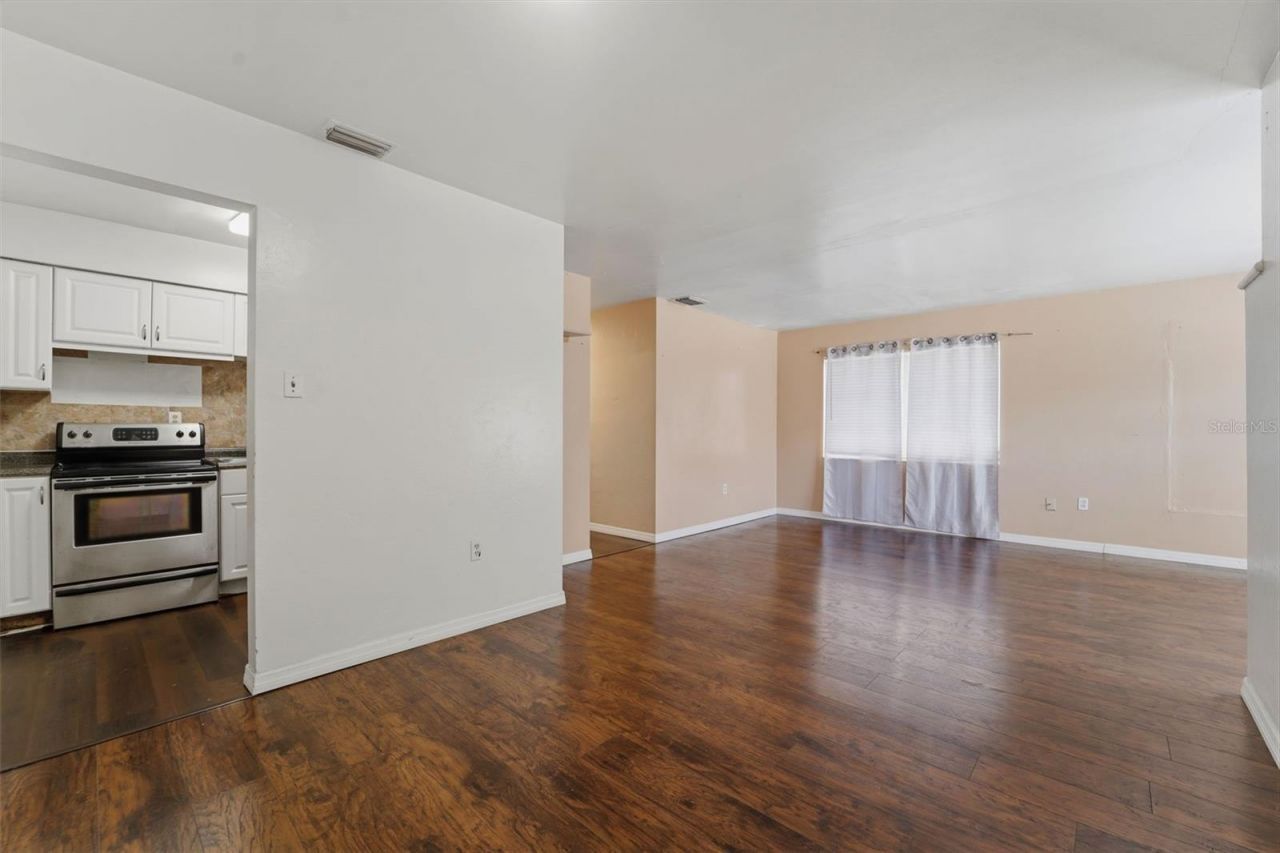 3235 Emerson Avenue S, Saint Petersburg, FL 33712 Photo