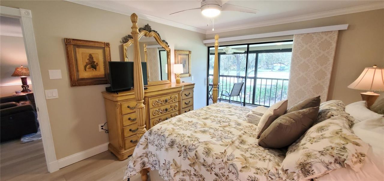 6110 Country Club Way, Unit 201, Sarasota, FL 34243 Photo