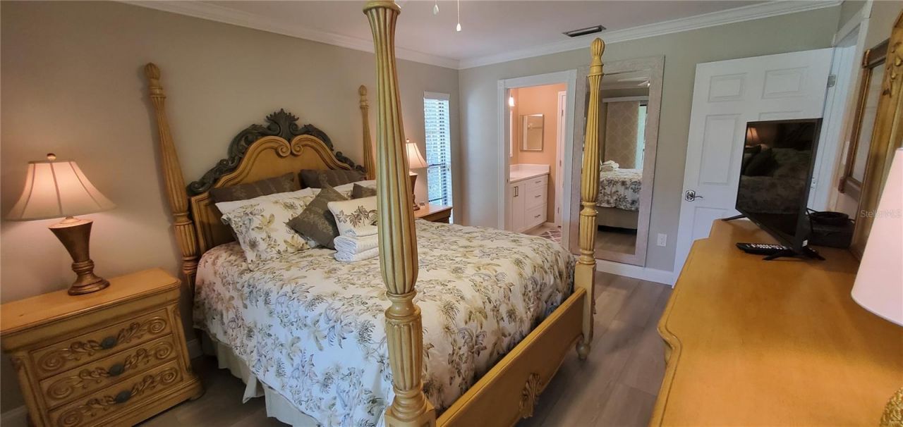 6110 Country Club Way, Unit 201, Sarasota, FL 34243 Photo