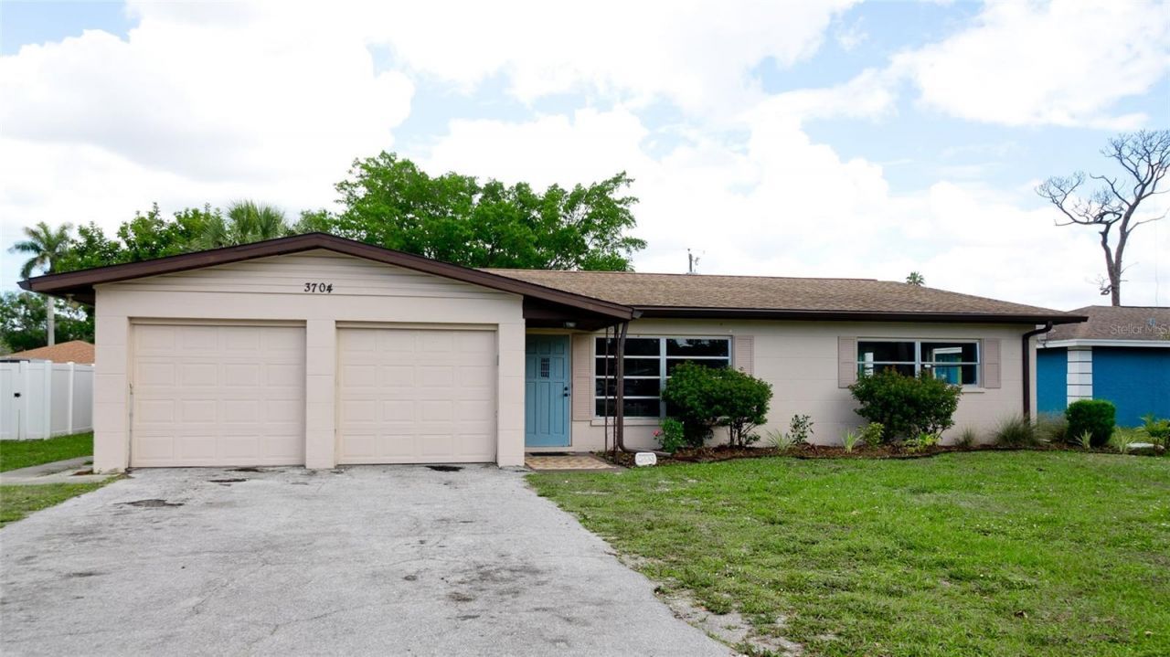 3704 17th Avenue W, Bradenton, FL 34205 Photo