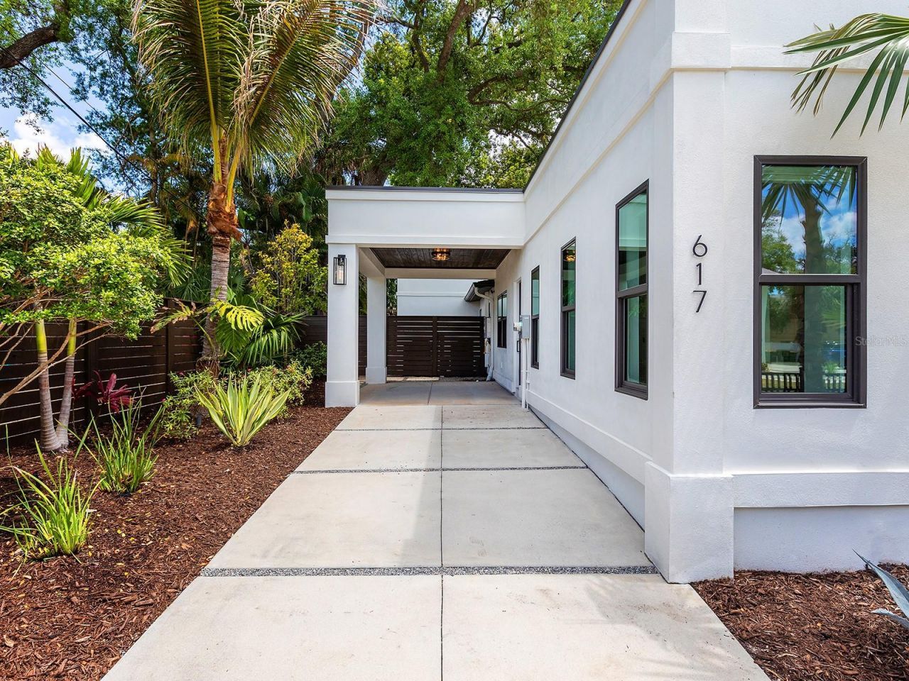 617 Madison Court, Sarasota, FL 34236 Photo