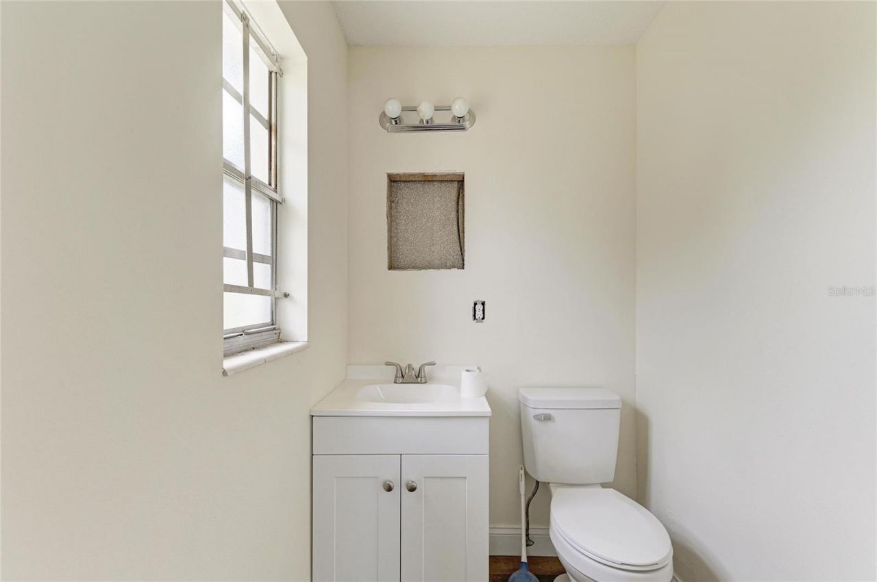 3012 Clay Circle , Sarasota, FL 34234 Photo