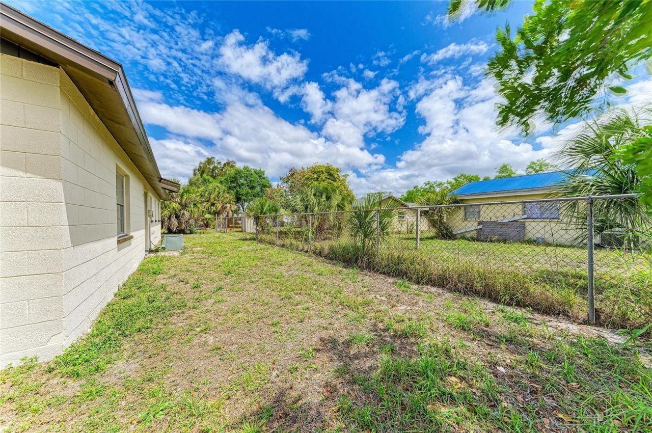 3012 Clay Circle , Sarasota, FL 34234 Photo