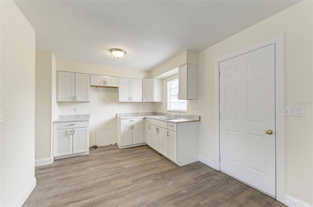 3012 Clay Circle , Sarasota, FL 34234 Photo