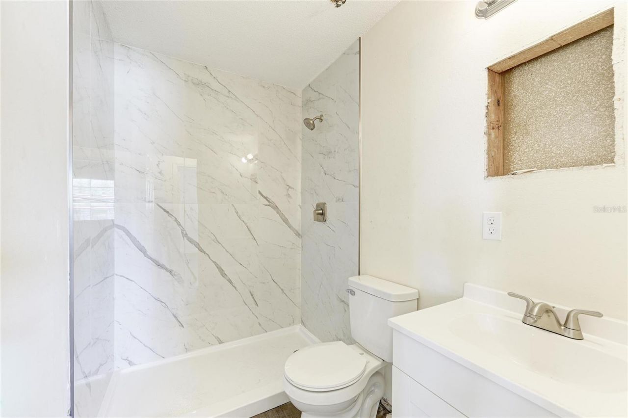 3012 Clay Circle , Sarasota, FL 34234 Photo