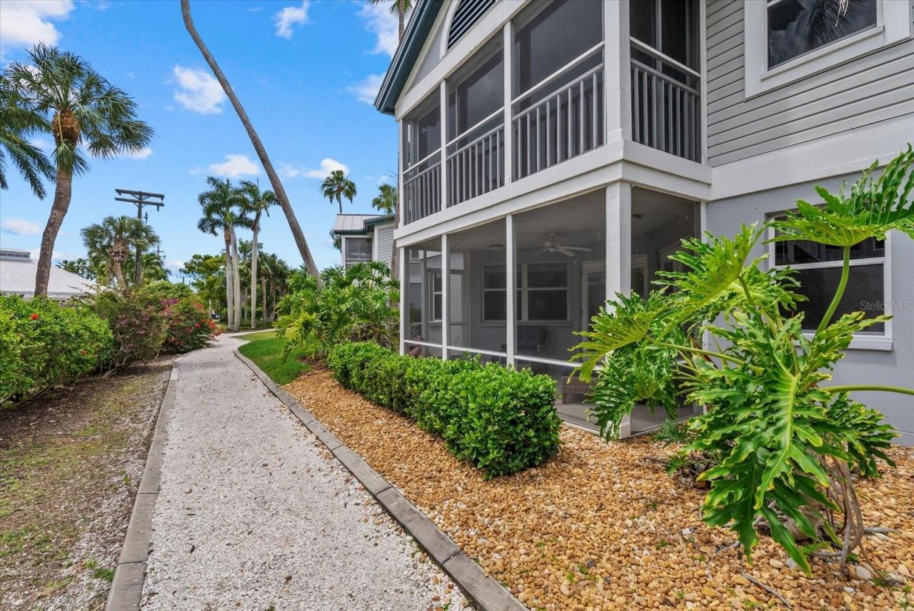 1332 Siesta Bayside Drive, Unit 1332C, Sarasota, FL 34242 Photo