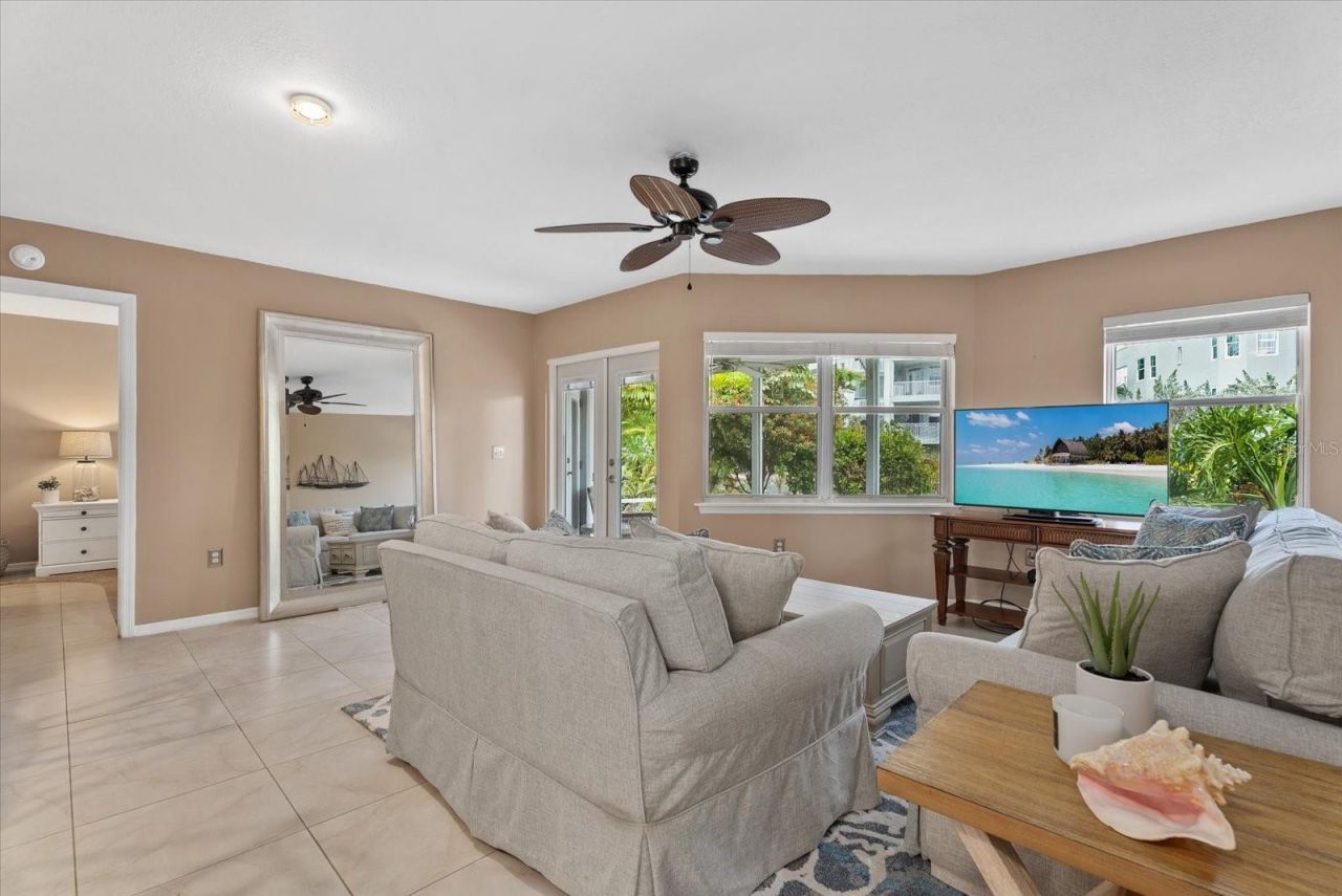 1332 Siesta Bayside Drive, Unit 1332C, Sarasota, FL 34242 Photo