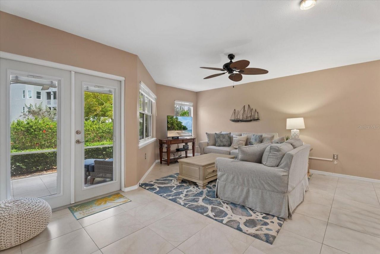1332 Siesta Bayside Drive, Unit 1332C, Sarasota, FL 34242 Photo