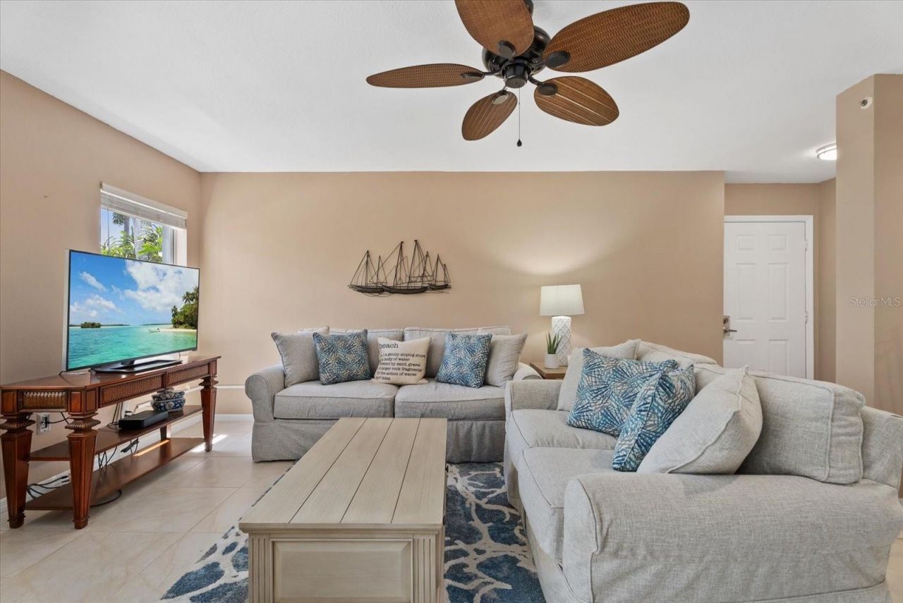 1332 Siesta Bayside Drive, Unit 1332C, Sarasota, FL 34242 Photo