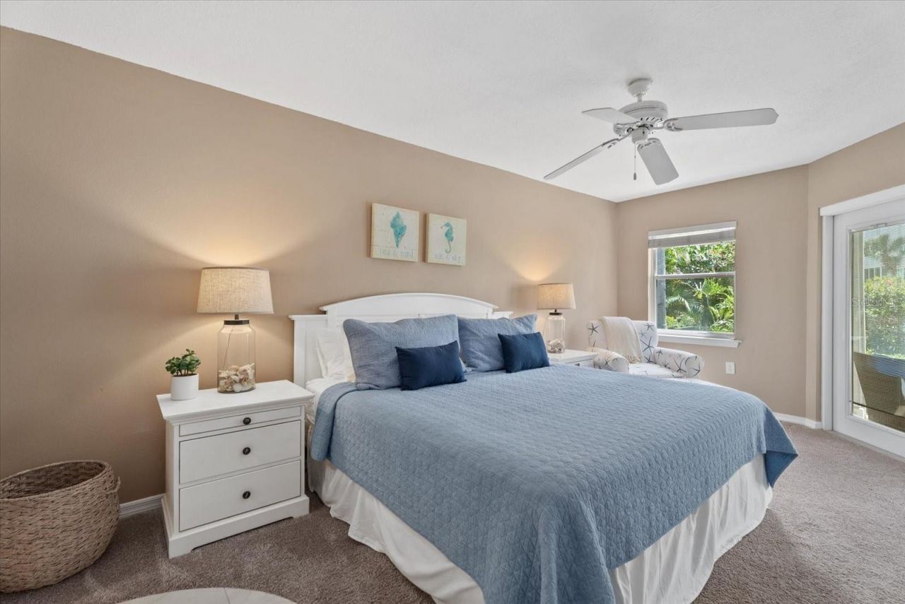 1332 Siesta Bayside Drive, Unit 1332C, Sarasota, FL 34242 Photo