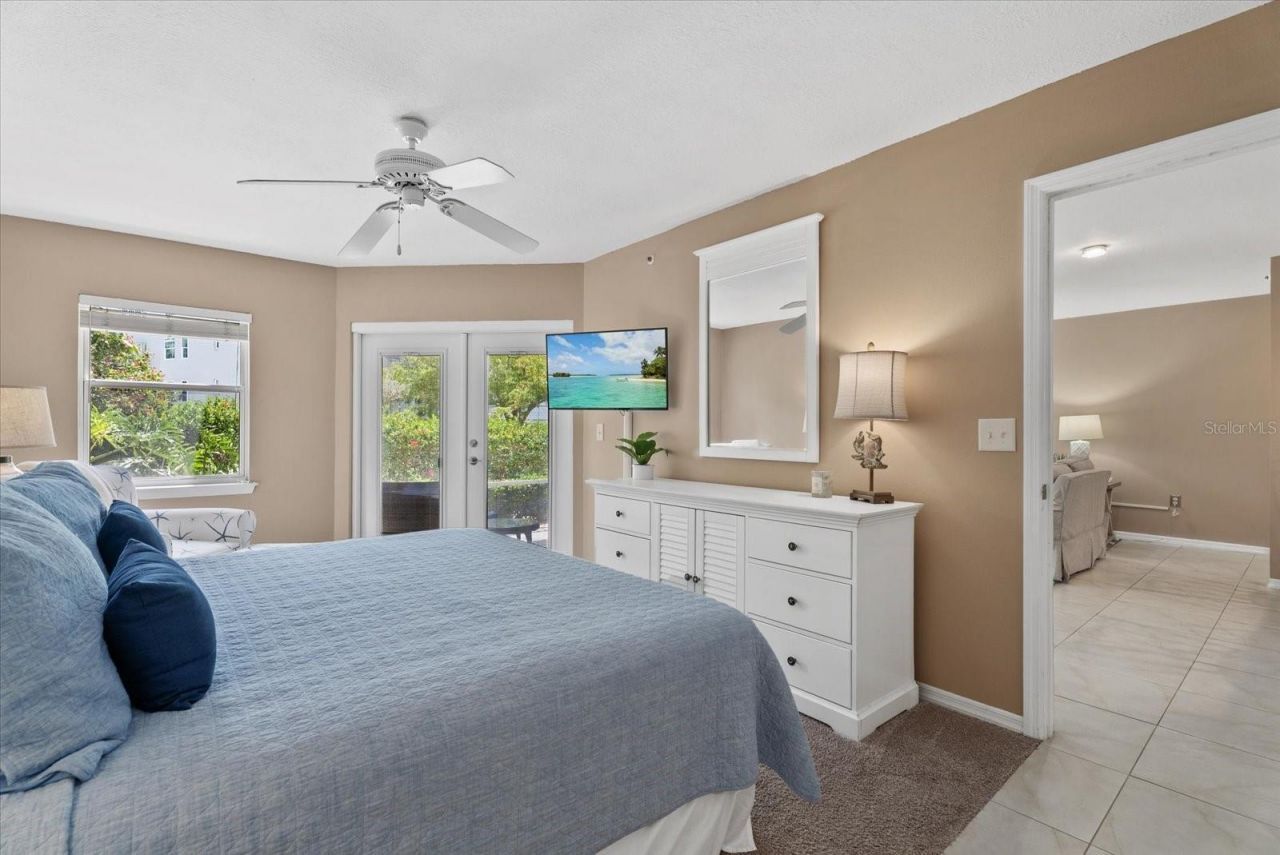 1332 Siesta Bayside Drive, Unit 1332C, Sarasota, FL 34242 Photo