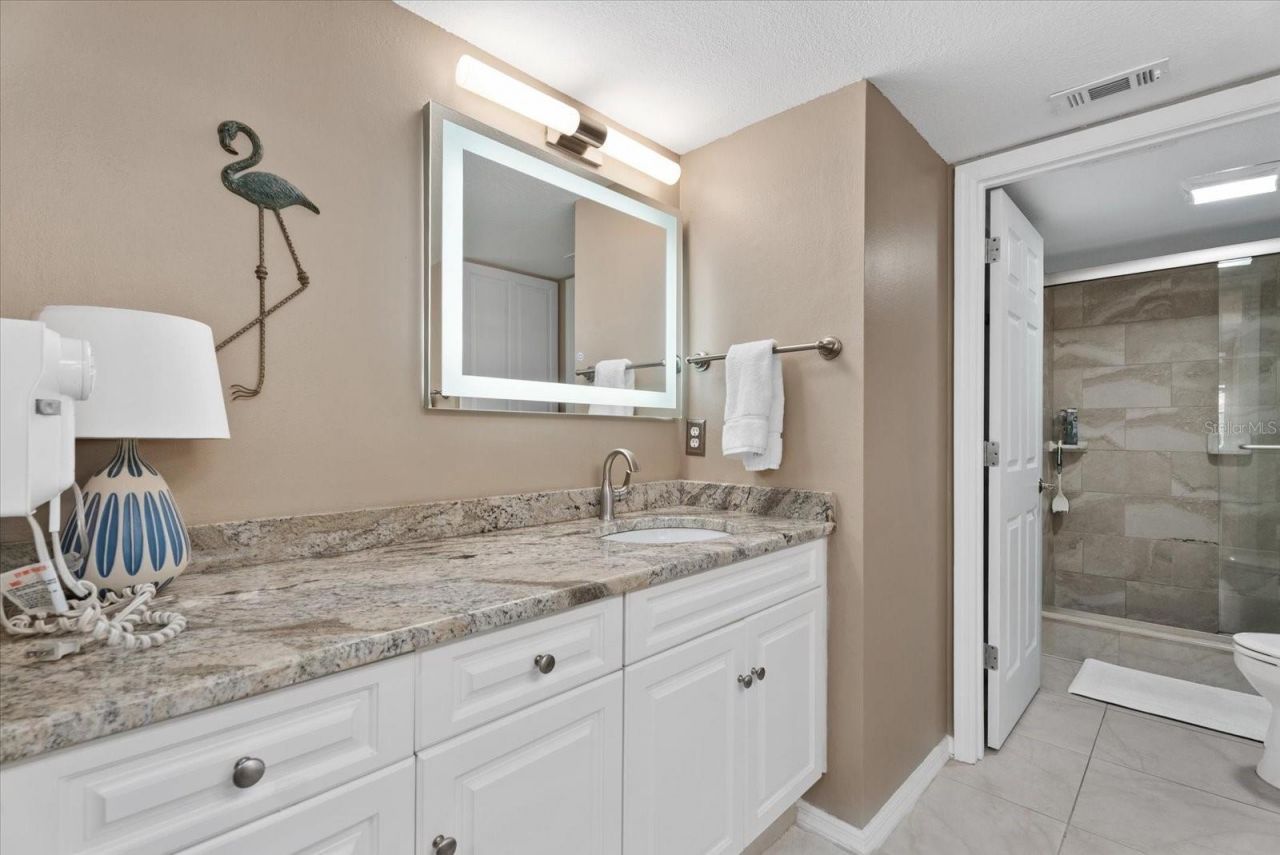 1332 Siesta Bayside Drive, Unit 1332C, Sarasota, FL 34242 Photo