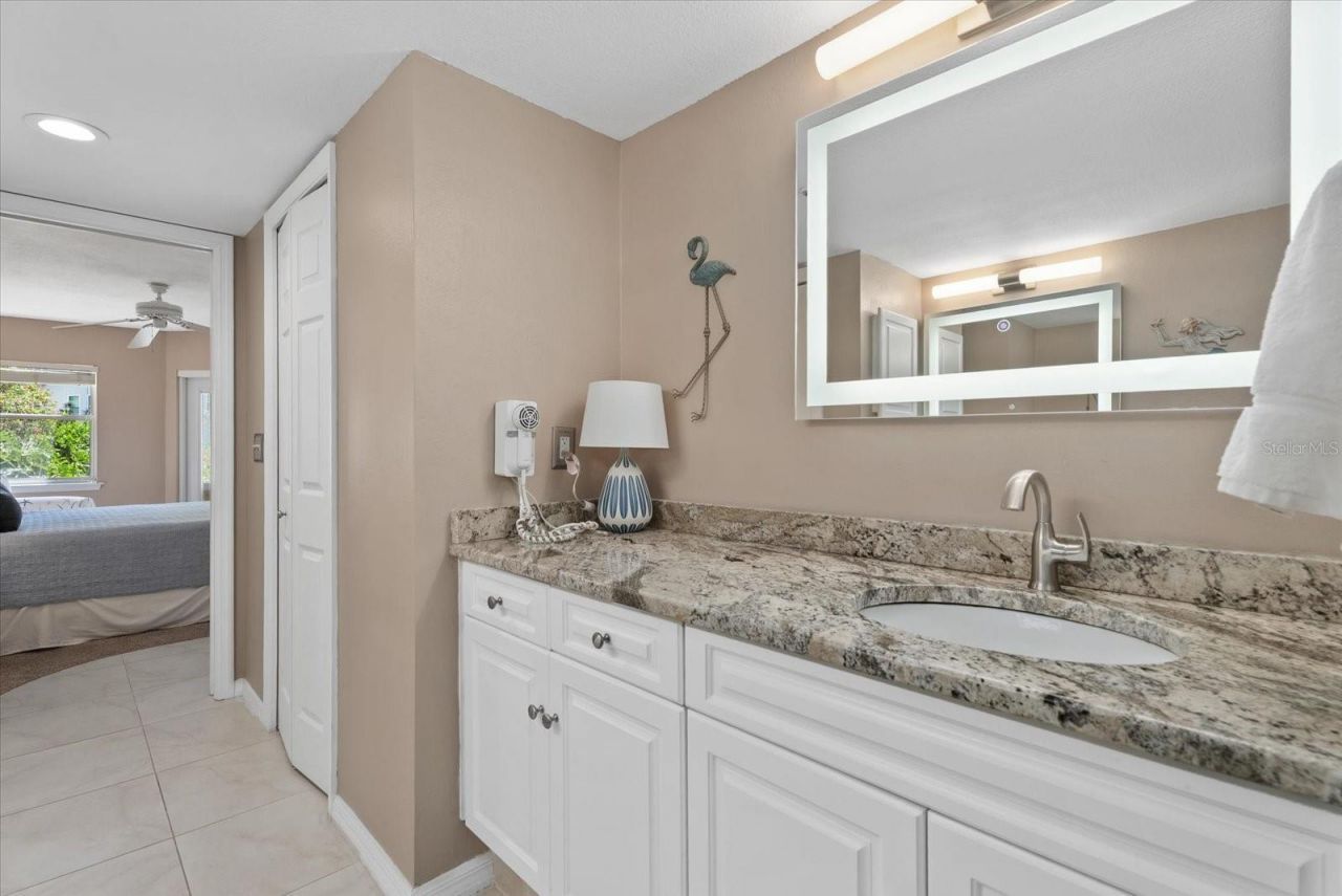 1332 Siesta Bayside Drive, Unit 1332C, Sarasota, FL 34242 Photo