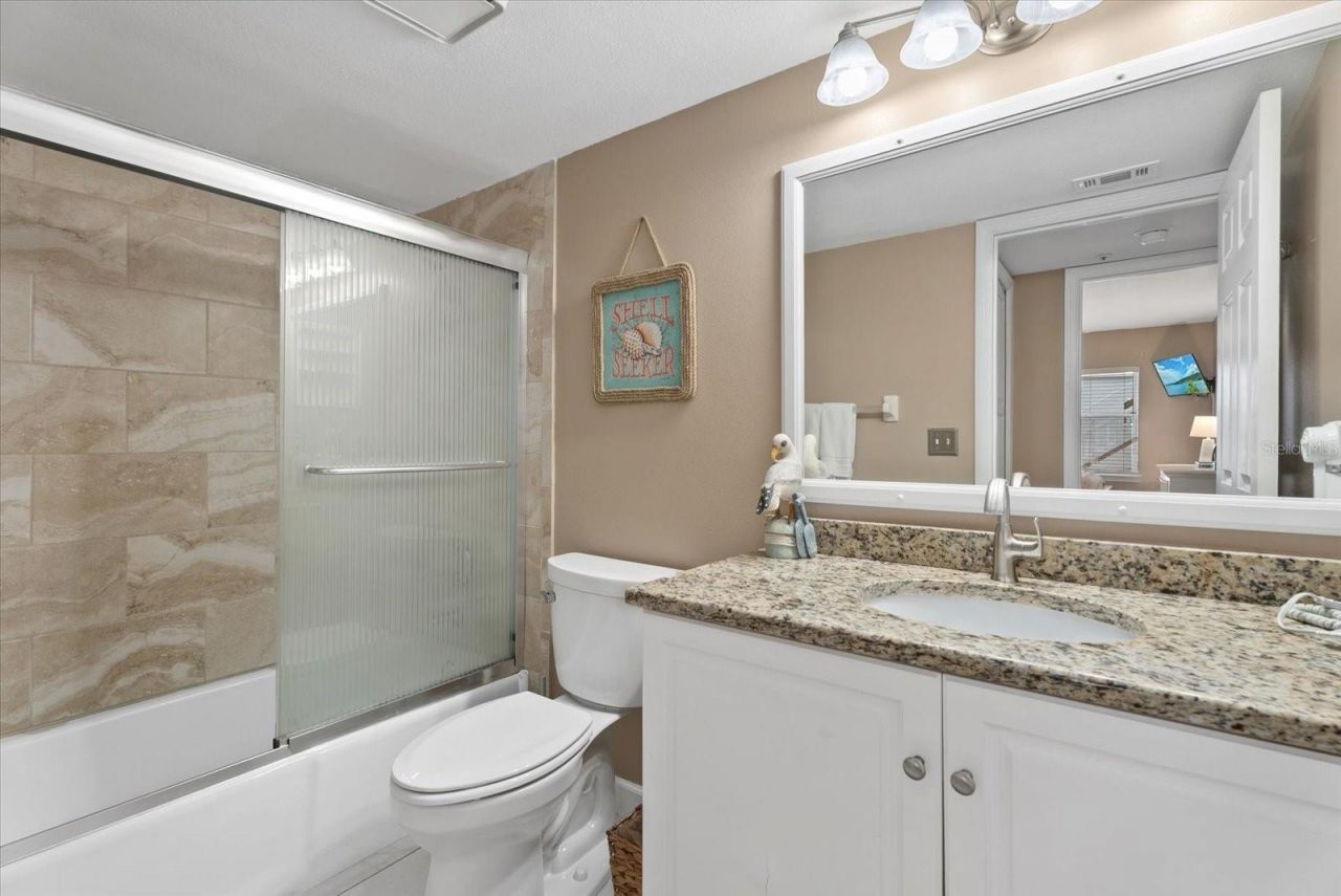 1332 Siesta Bayside Drive, Unit 1332C, Sarasota, FL 34242 Photo