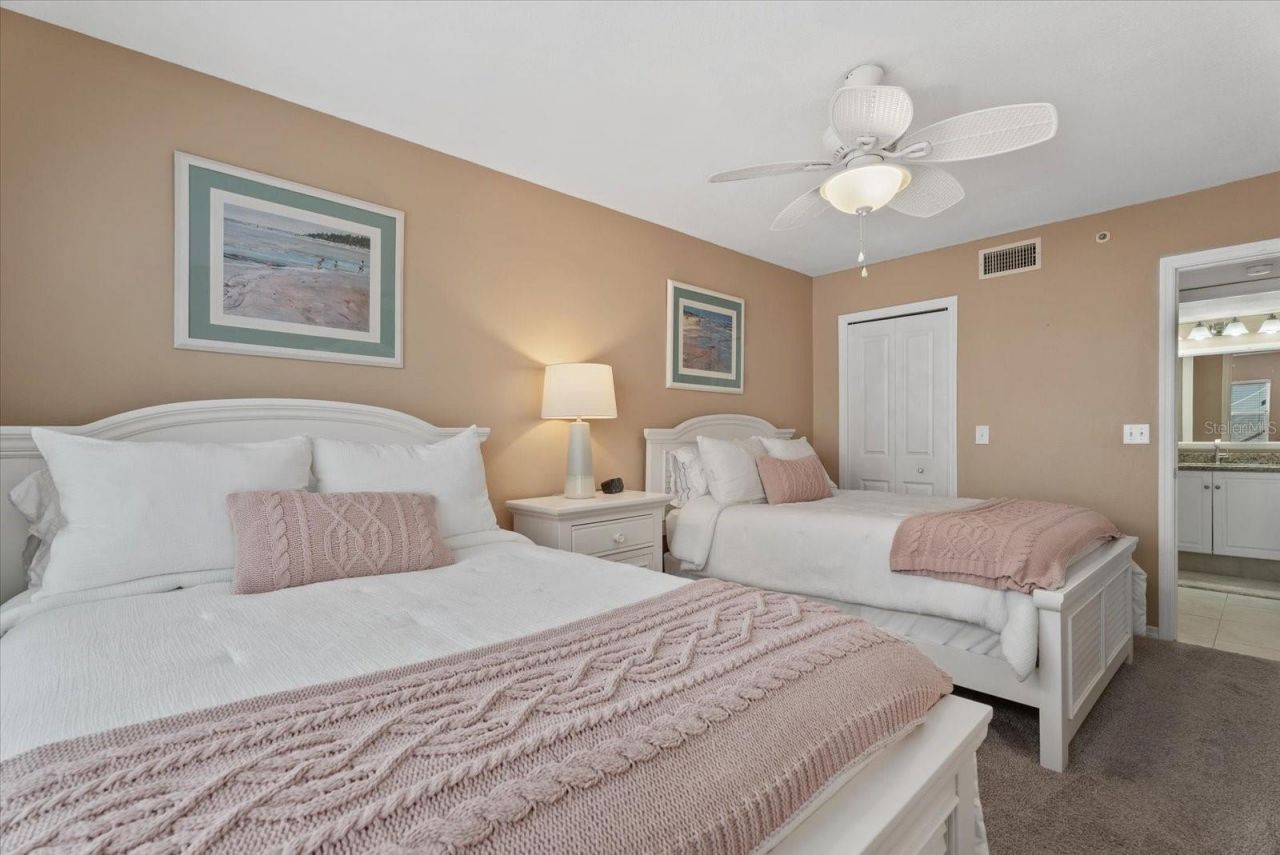 1332 Siesta Bayside Drive, Unit 1332C, Sarasota, FL 34242 Photo