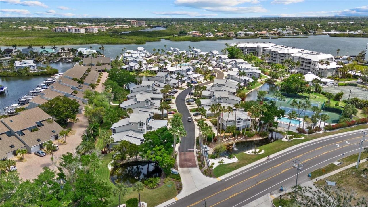 1332 Siesta Bayside Drive, Unit 1332C, Sarasota, FL 34242 Photo