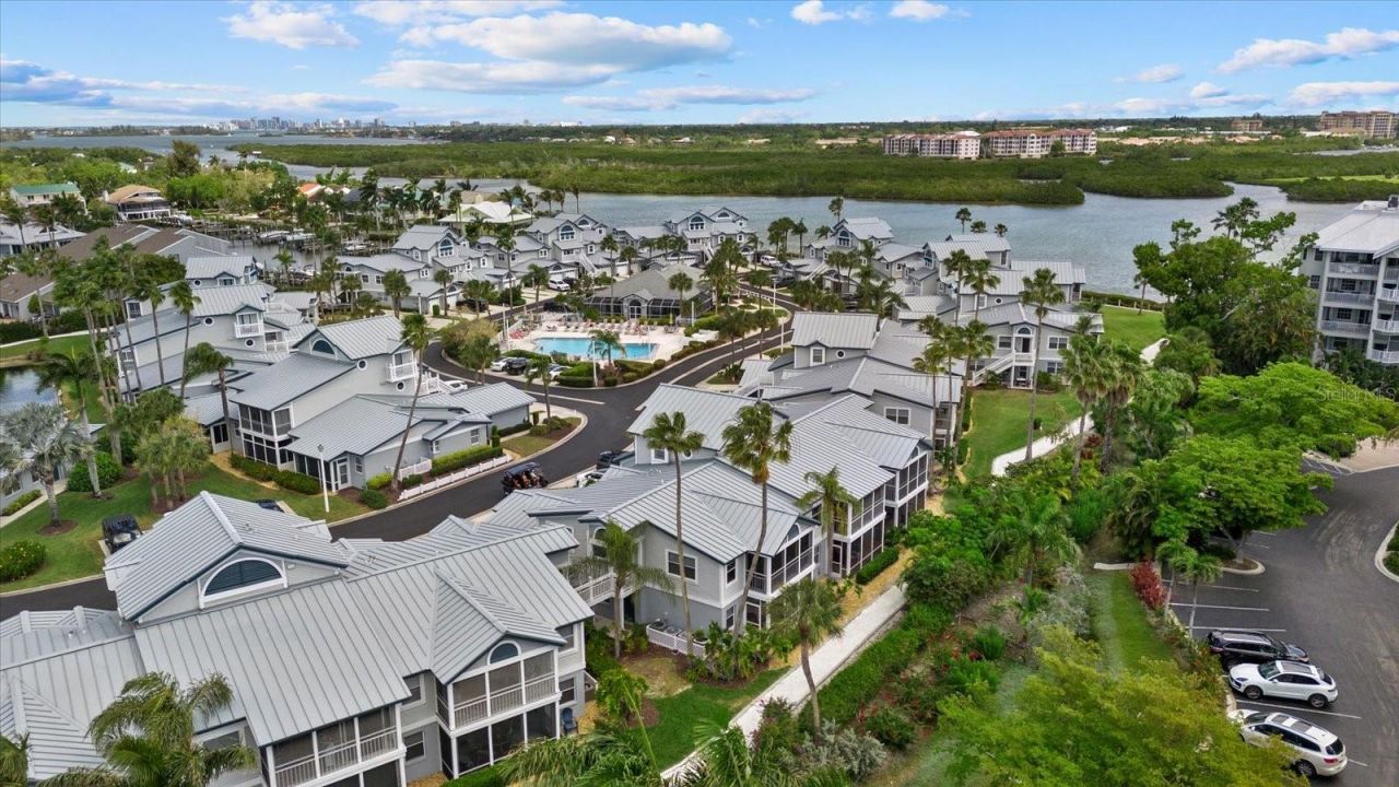 1332 Siesta Bayside Drive, Unit 1332C, Sarasota, FL 34242 Photo