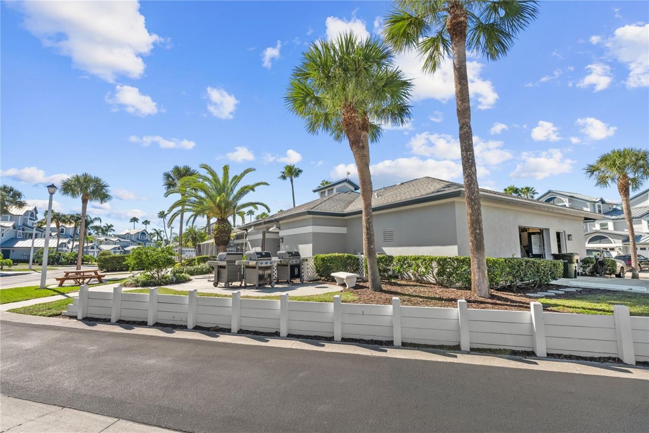 1332 Siesta Bayside Drive, Unit 1332C, Sarasota, FL 34242 Photo