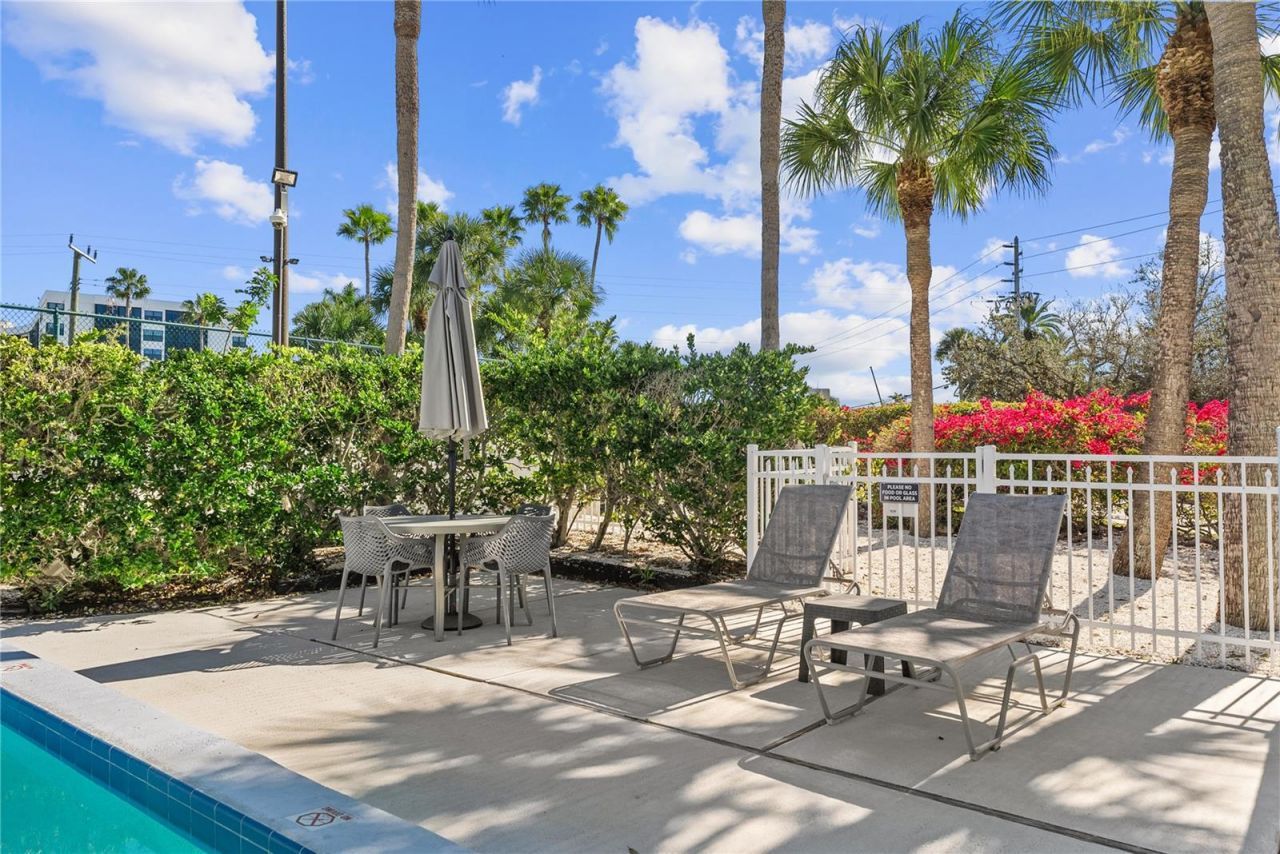 1332 Siesta Bayside Drive, Unit 1332C, Sarasota, FL 34242 Photo