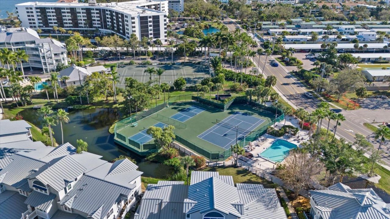 1332 Siesta Bayside Drive, Unit 1332C, Sarasota, FL 34242 Photo