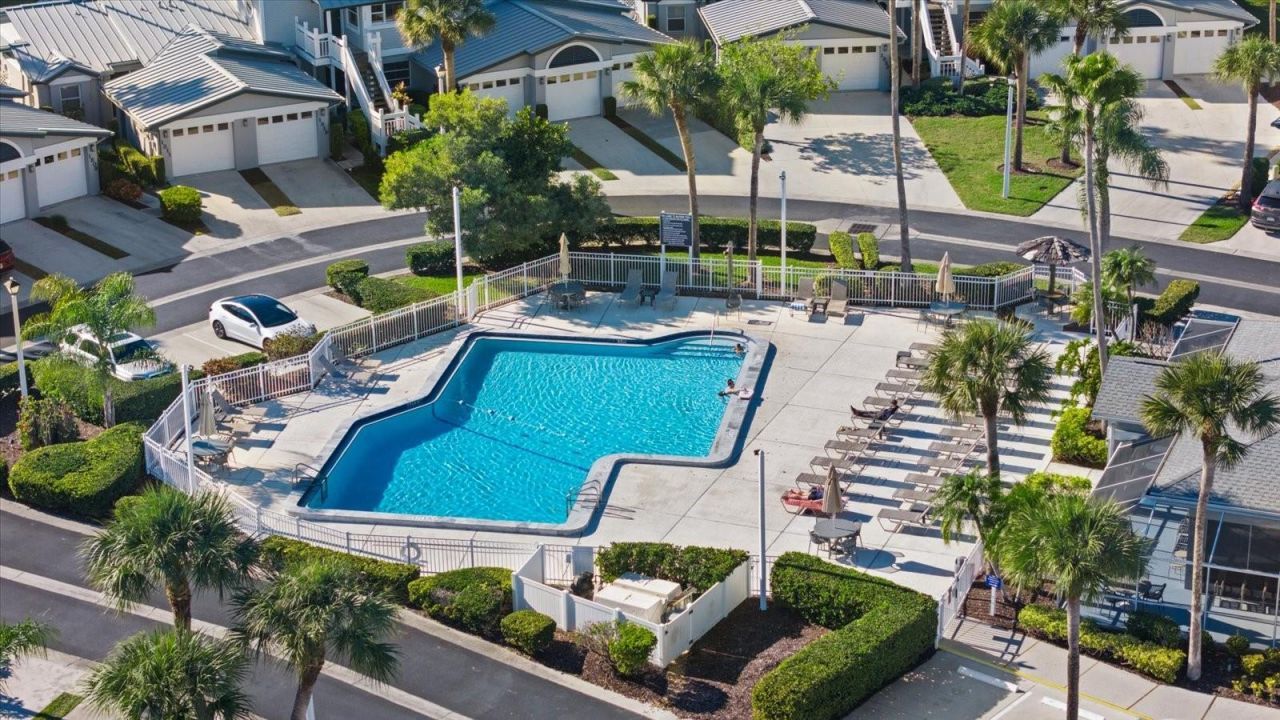 1332 Siesta Bayside Drive, Unit 1332C, Sarasota, FL 34242 Photo