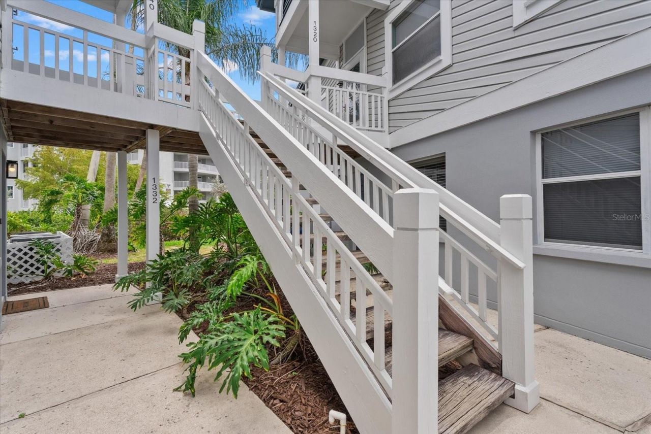 1332 Siesta Bayside Drive, Unit 1332C, Sarasota, FL 34242 Photo
