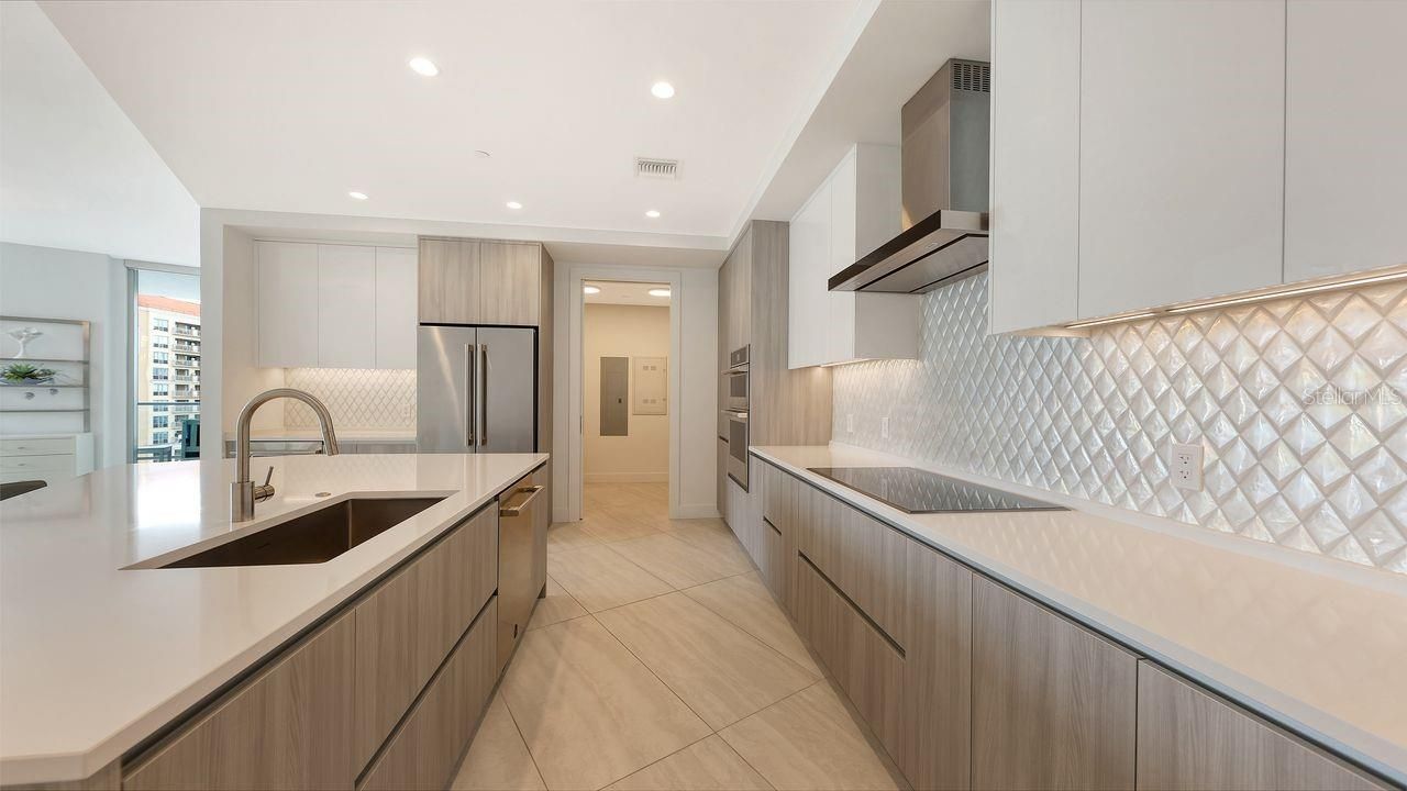 301 Quay Commons, Unit 1210, Sarasota, FL 34236 Photo