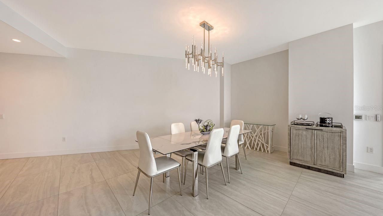 301 Quay Commons, Unit 1210, Sarasota, FL 34236 Photo