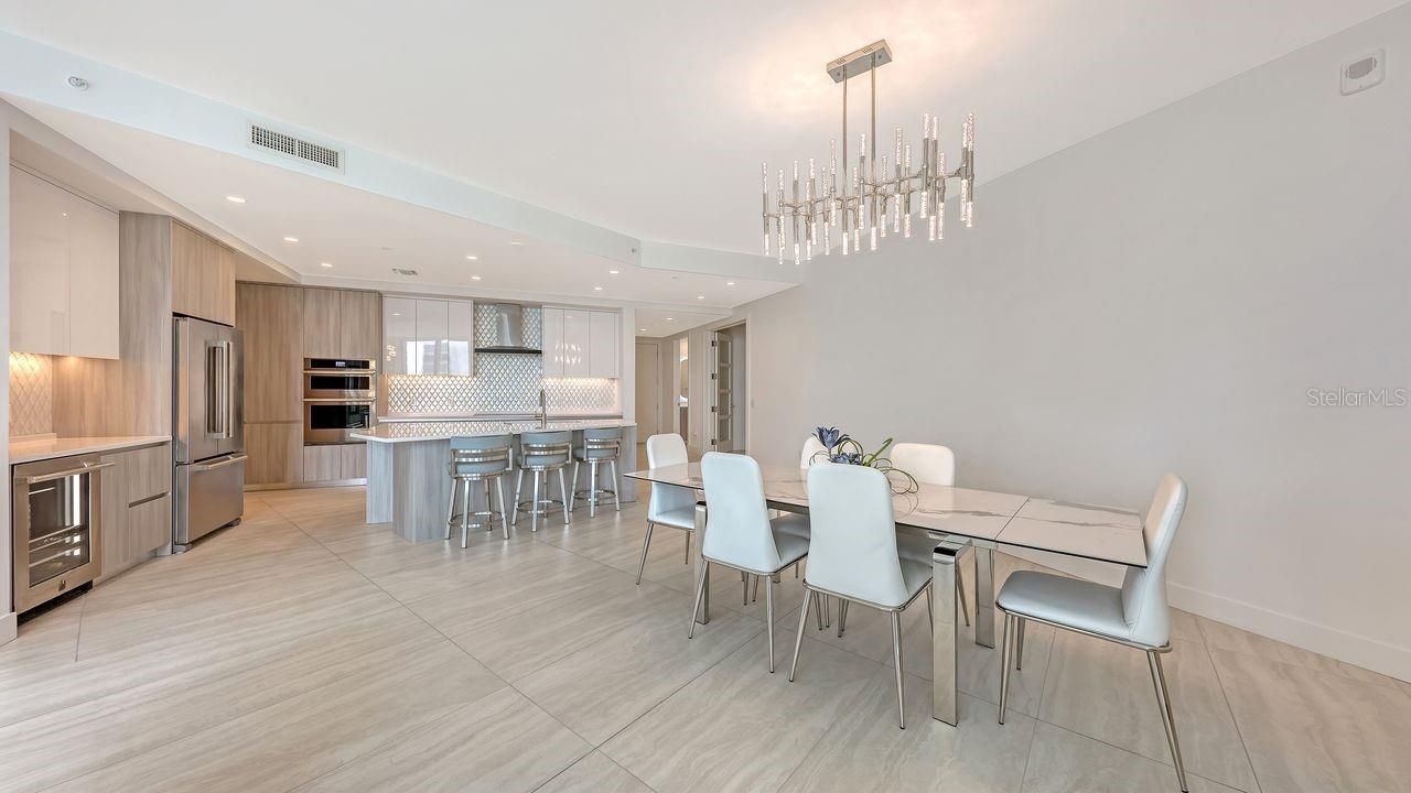 301 Quay Commons, Unit 1210, Sarasota, FL 34236 Photo