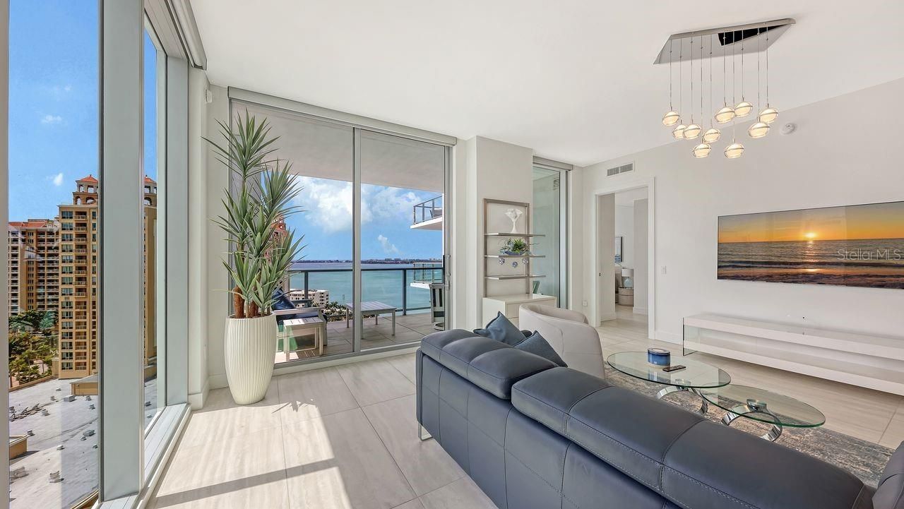 301 Quay Commons, Unit 1210, Sarasota, FL 34236 Photo