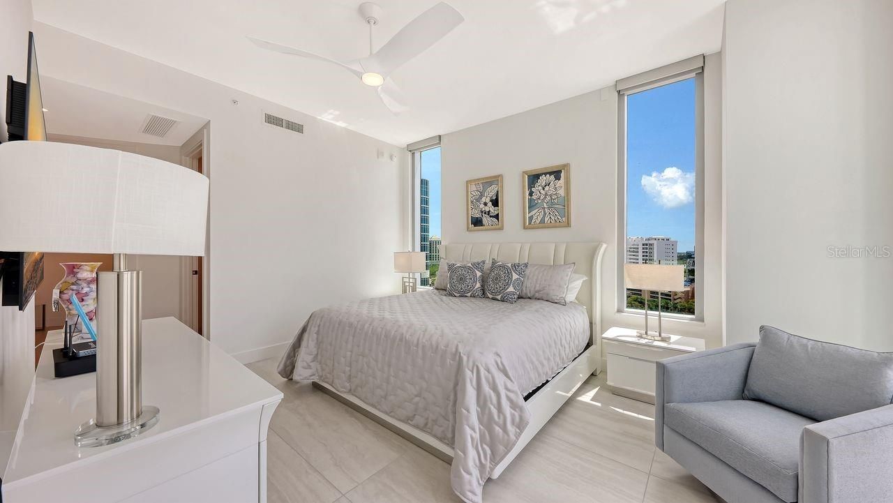 301 Quay Commons, Unit 1210, Sarasota, FL 34236 Photo