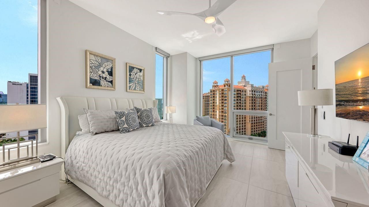 301 Quay Commons, Unit 1210, Sarasota, FL 34236 Photo