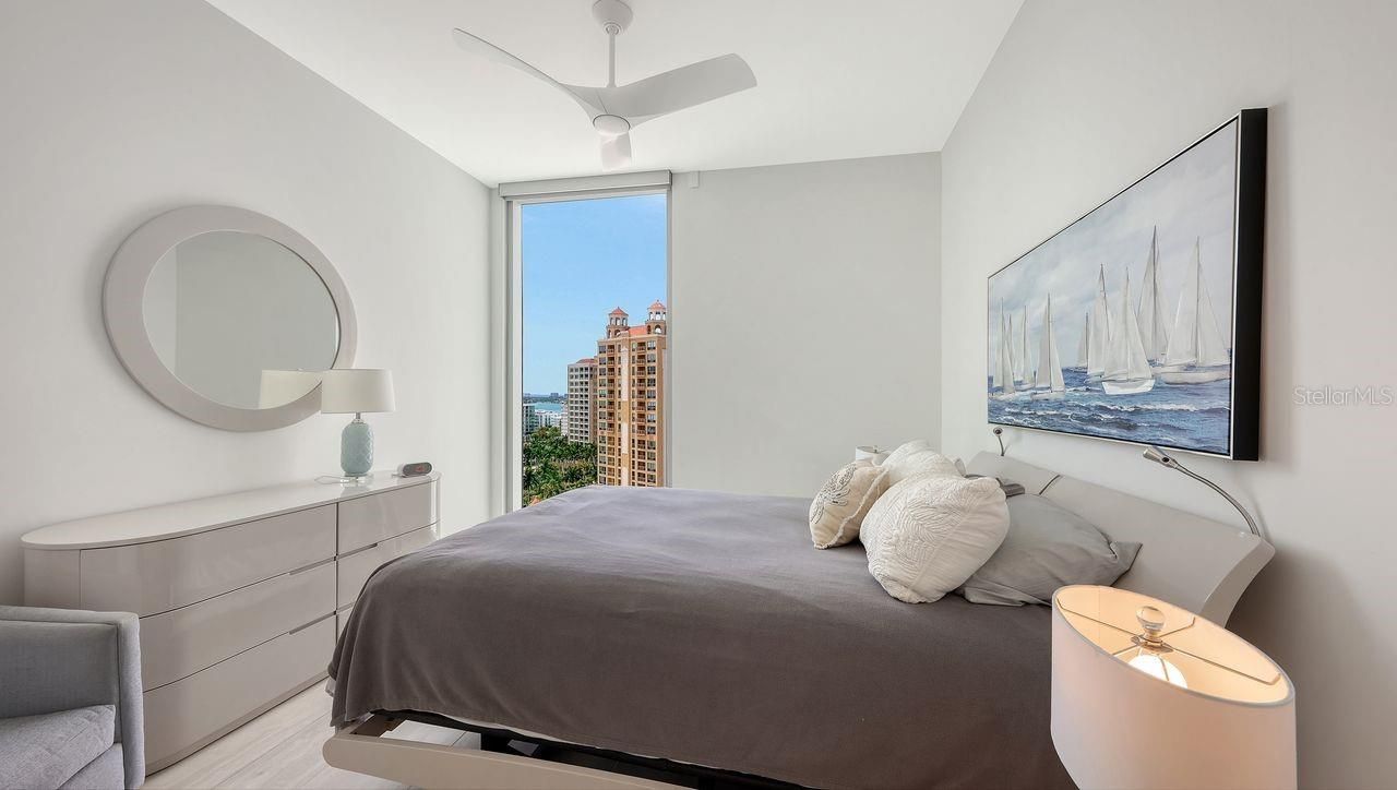 301 Quay Commons, Unit 1210, Sarasota, FL 34236 Photo