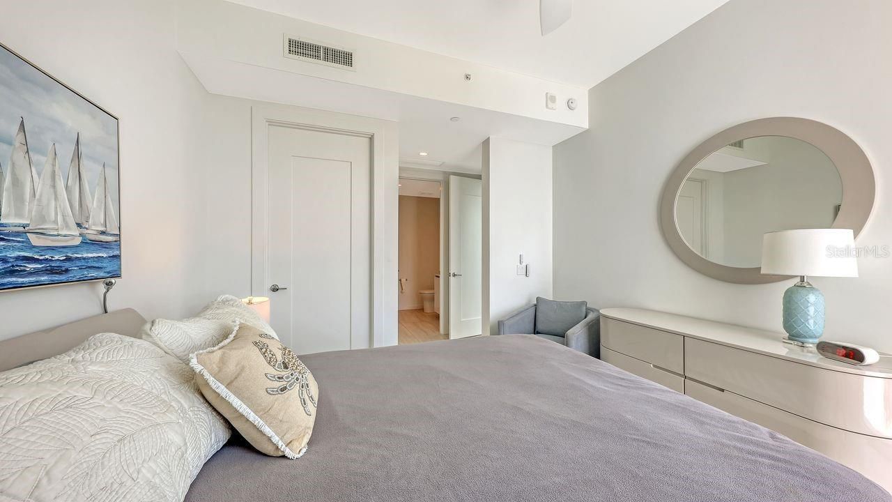 301 Quay Commons, Unit 1210, Sarasota, FL 34236 Photo