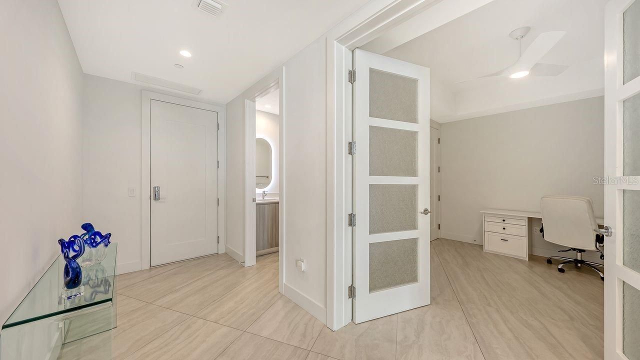 301 Quay Commons, Unit 1210, Sarasota, FL 34236 Photo