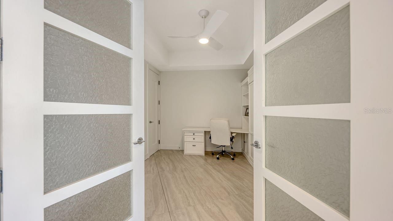 301 Quay Commons, Unit 1210, Sarasota, FL 34236 Photo