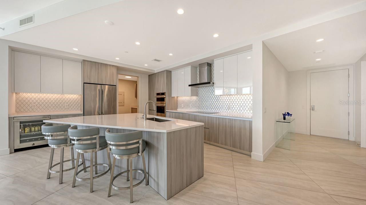 301 Quay Commons, Unit 1210, Sarasota, FL 34236 Photo