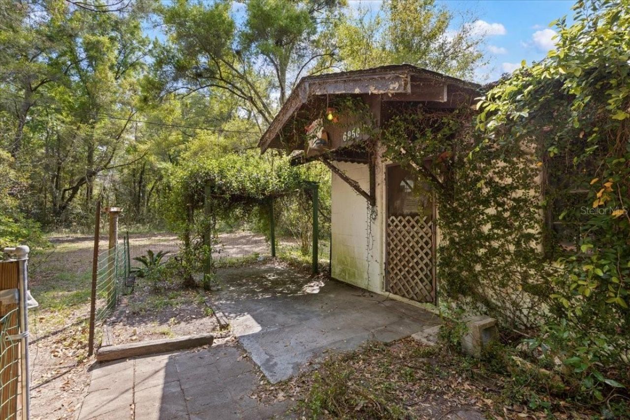 6950 SE Highway 41 , Morriston, FL 32668 Photo