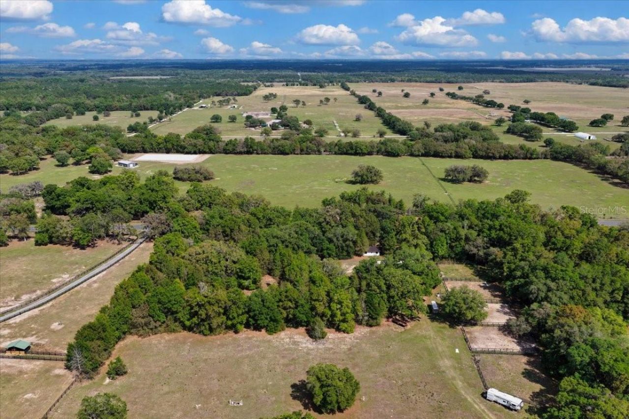 6950 SE Highway 41 , Morriston, FL 32668 Photo