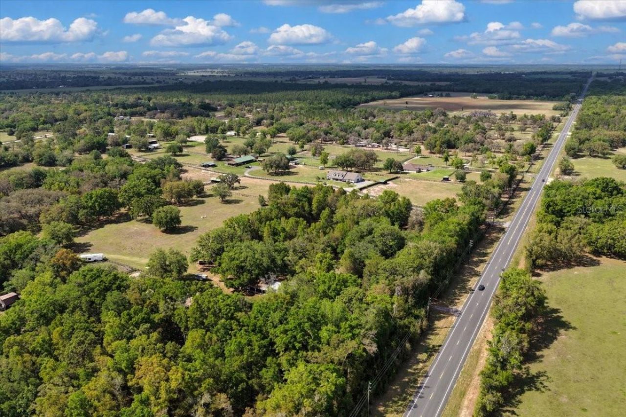 6950 SE Highway 41 , Morriston, FL 32668 Photo