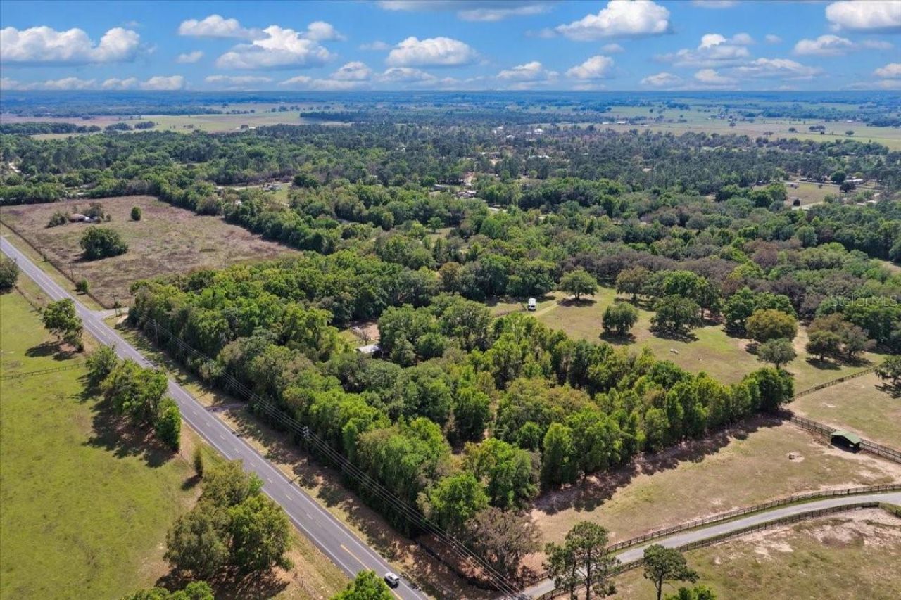 6950 SE Highway 41 , Morriston, FL 32668 Photo