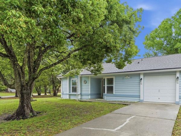 61 FLORIDANA ROAD , DEBARY, FL 32713