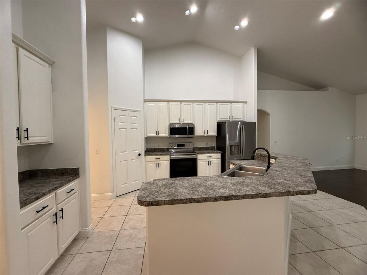 725 Country Walk Cove, Eagle Lake, FL 33839 Photo