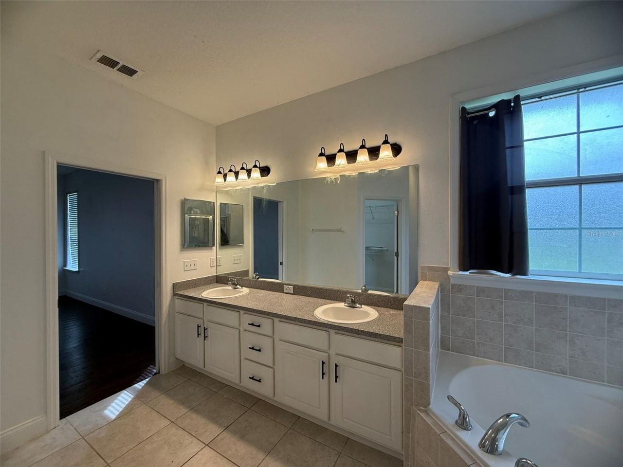 725 Country Walk Cove, Eagle Lake, FL 33839 Photo