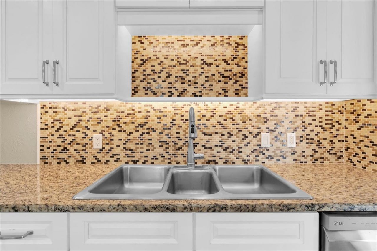 200 62nd Street N, Saint Petersburg, FL 33710 Photo