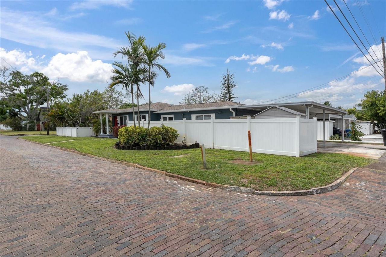 200 62nd Street N, Saint Petersburg, FL 33710 Photo