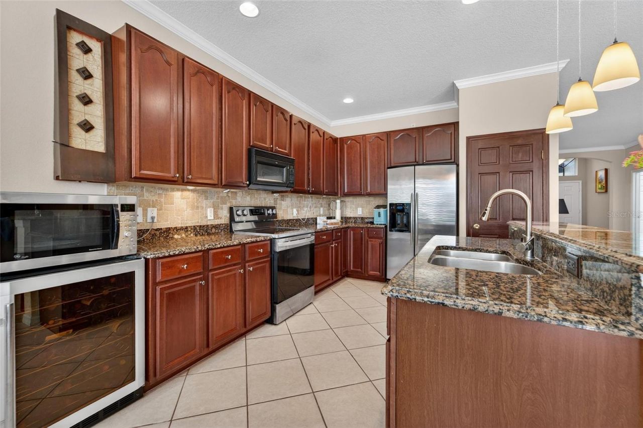 144 Silver Falls Drive , Apollo Beach, FL 33572 Photo