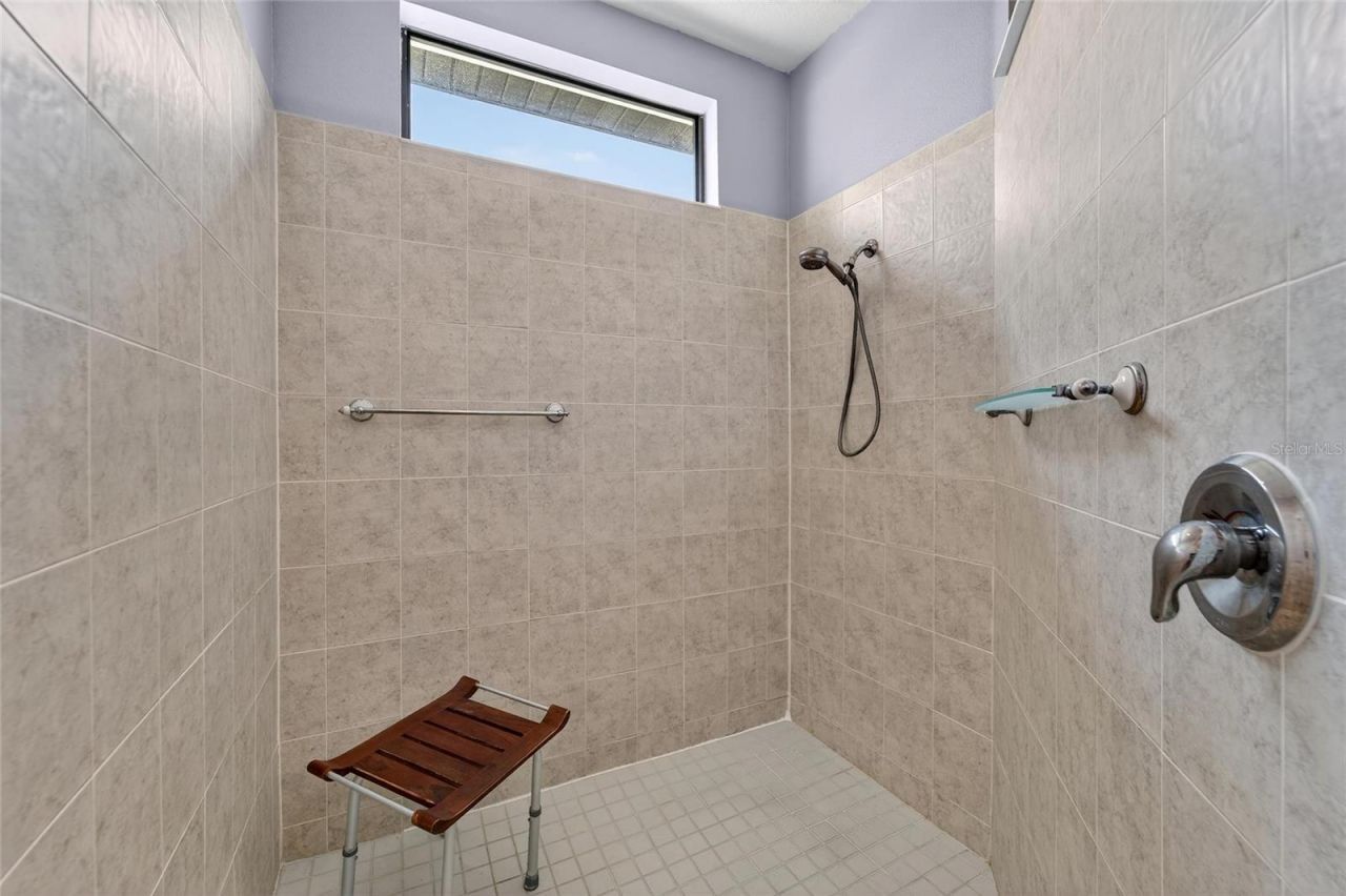 144 Silver Falls Drive , Apollo Beach, FL 33572 Photo